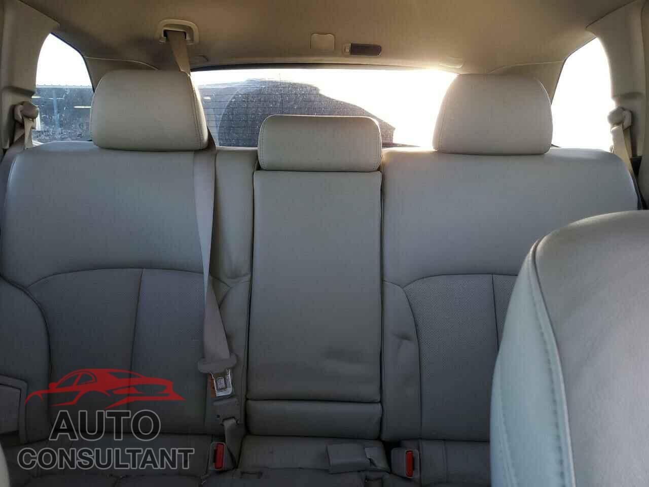 SUBARU OUTBACK 2010 - 4S4BRBKC8A3334600
