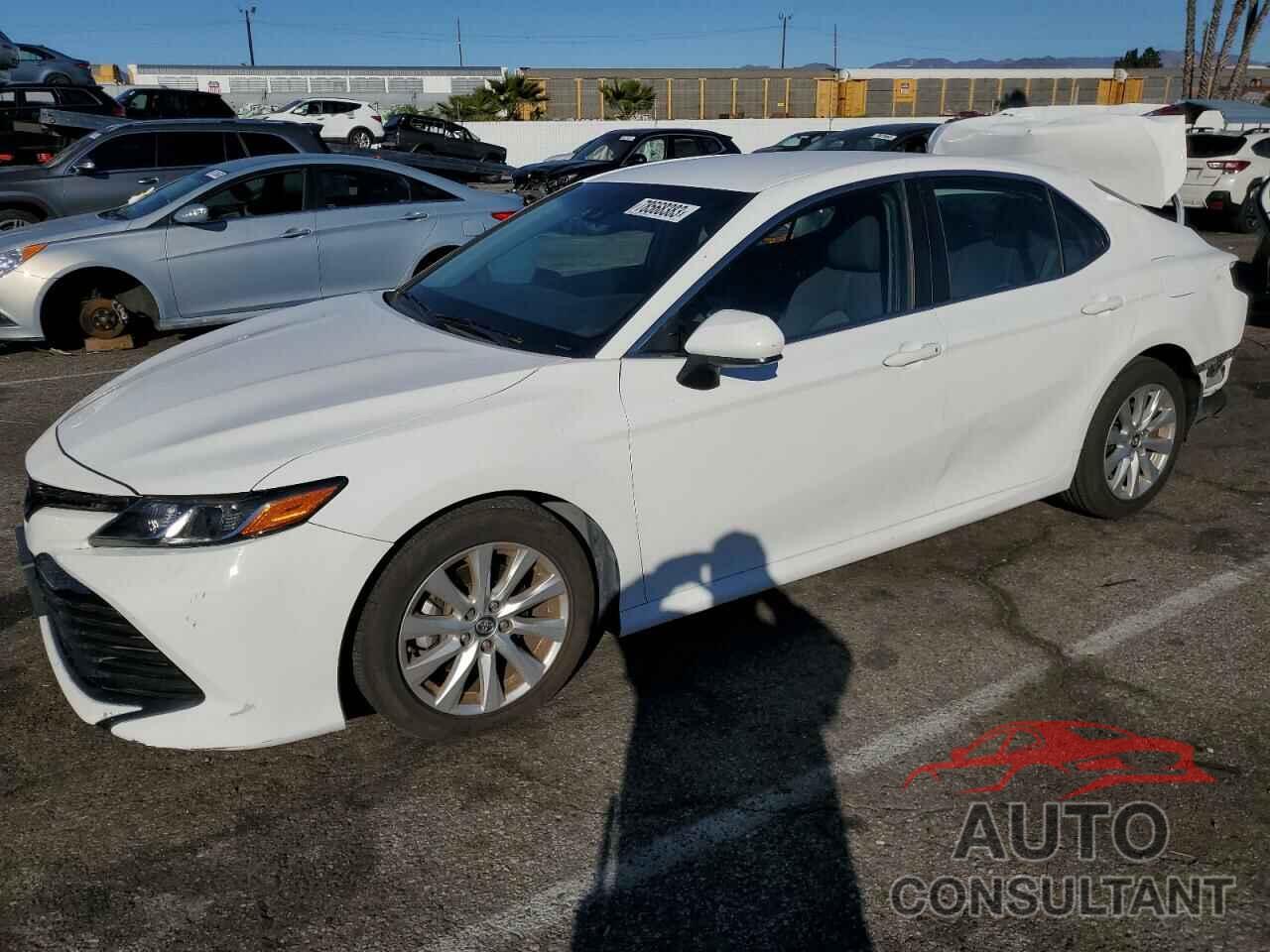 TOYOTA CAMRY 2018 - 4T1B11HK7JU003906