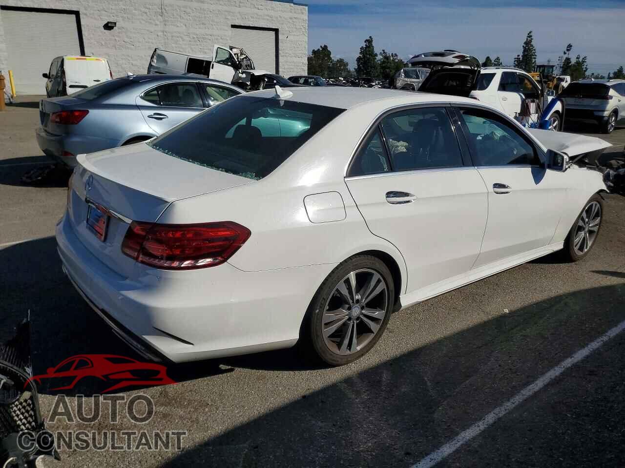 MERCEDES-BENZ E-CLASS 2015 - WDDHF5KB3FB120133