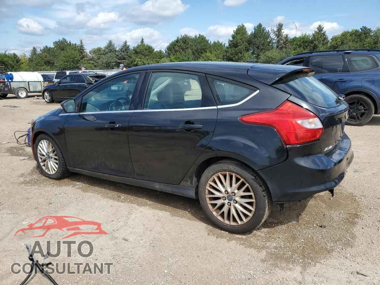 FORD FOCUS 2012 - 1FAHP3M23CL404155