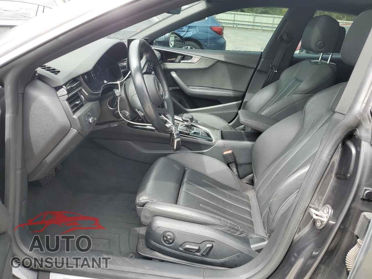 AUDI A5 2021 - WAUDACF57MA012176