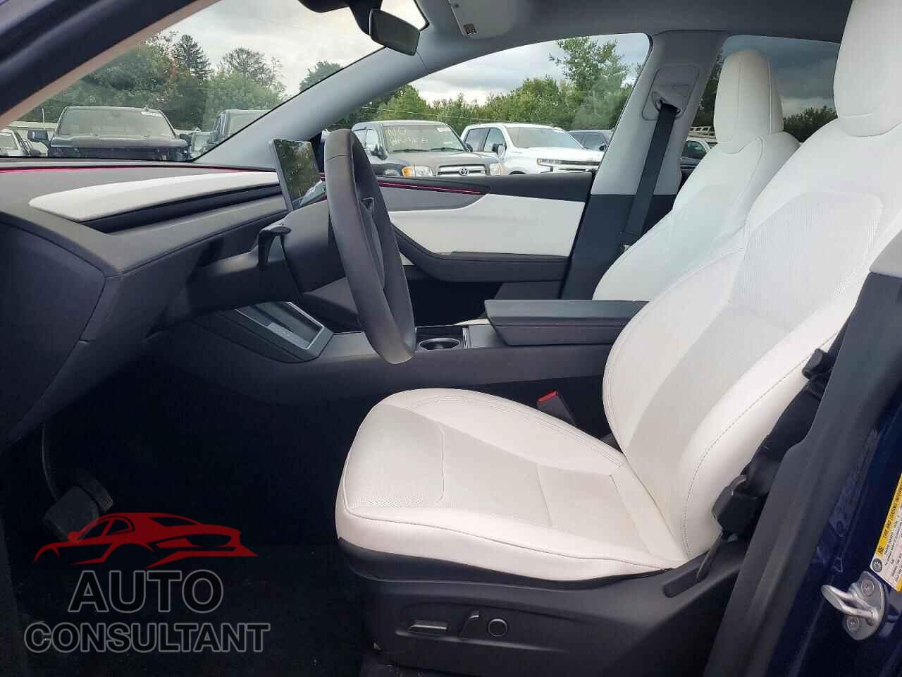 TESLA MODEL Y 2026 - 7SAYGDEE1TF376449