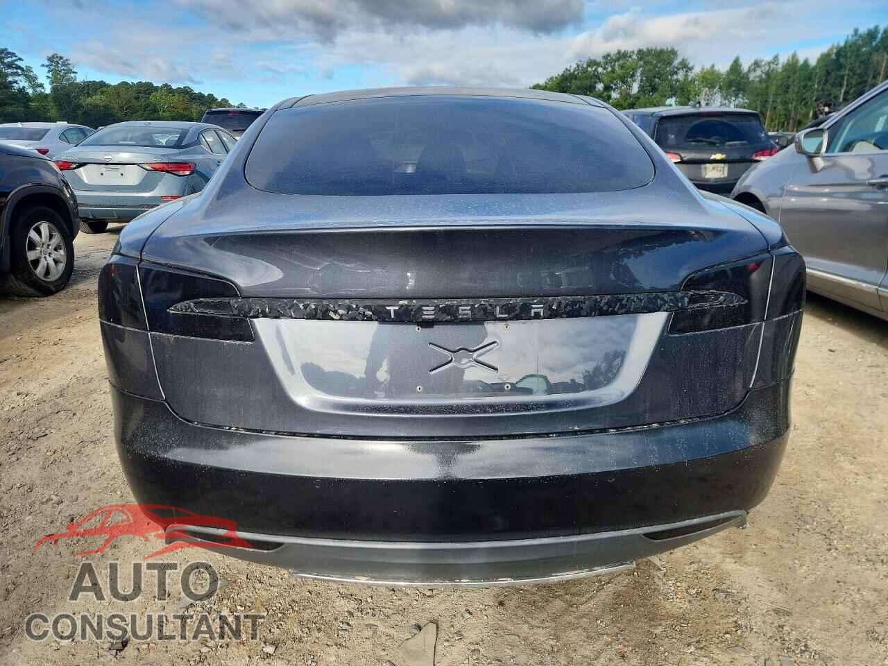 TESLA MODEL S 2015 - 5YJSA1H29FF100934