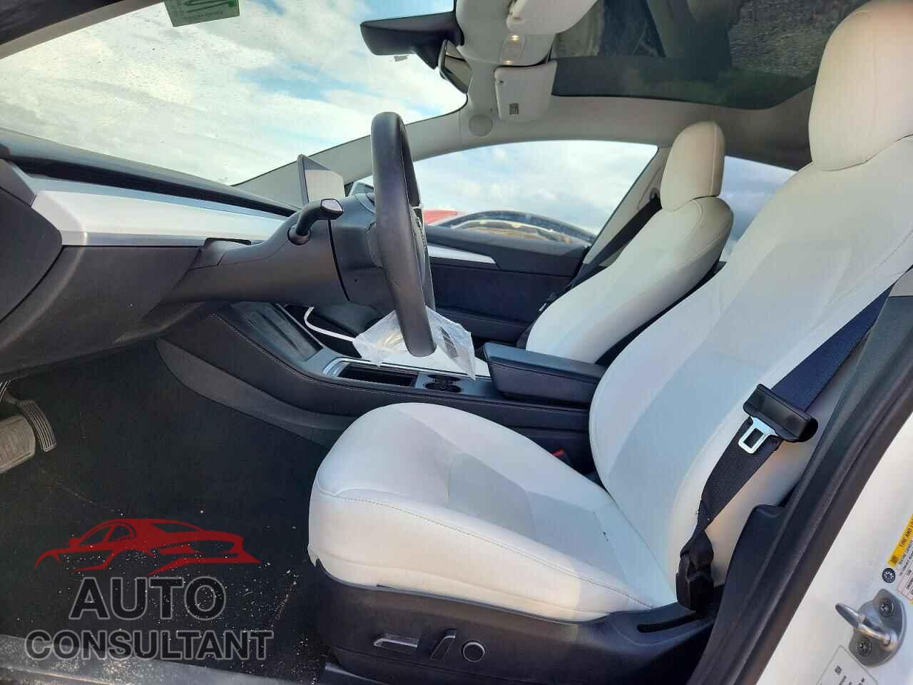TESLA MODEL 3 2022 - 5YJ3E1EB8NF193277