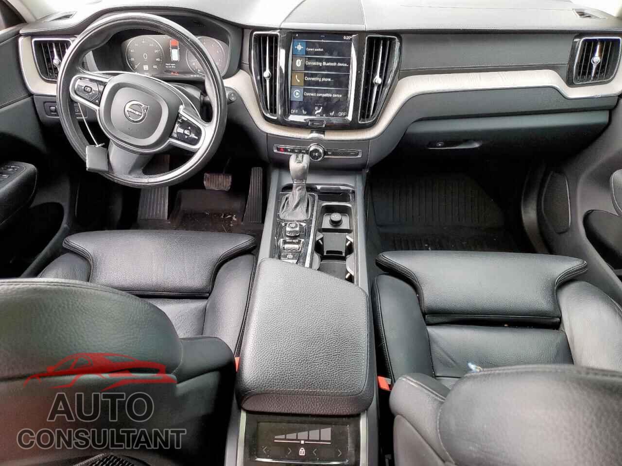 VOLVO XC60 2018 - LYVA22RL5JB101661