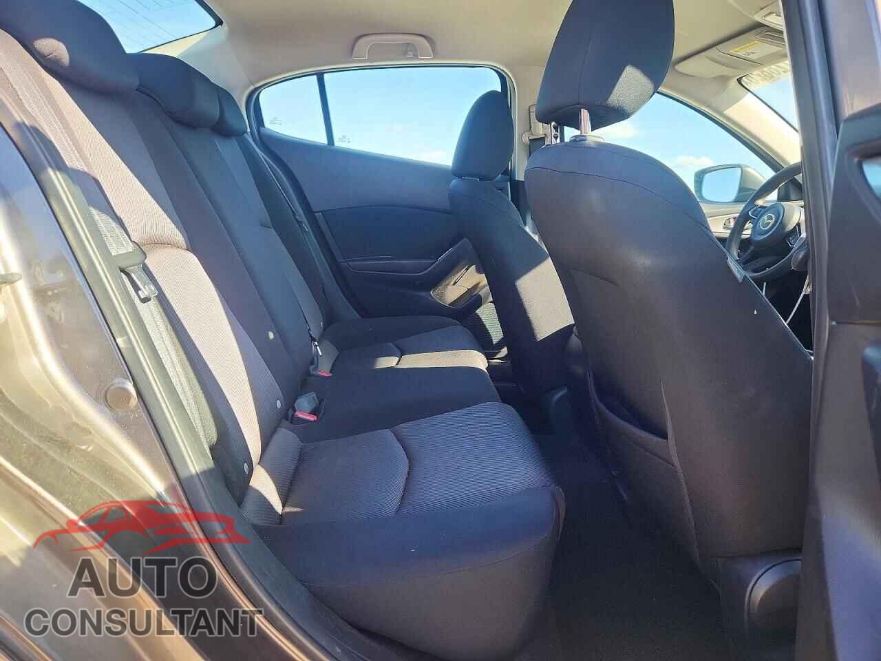MAZDA 3 2017 - 3MZBN1U7XHM108123