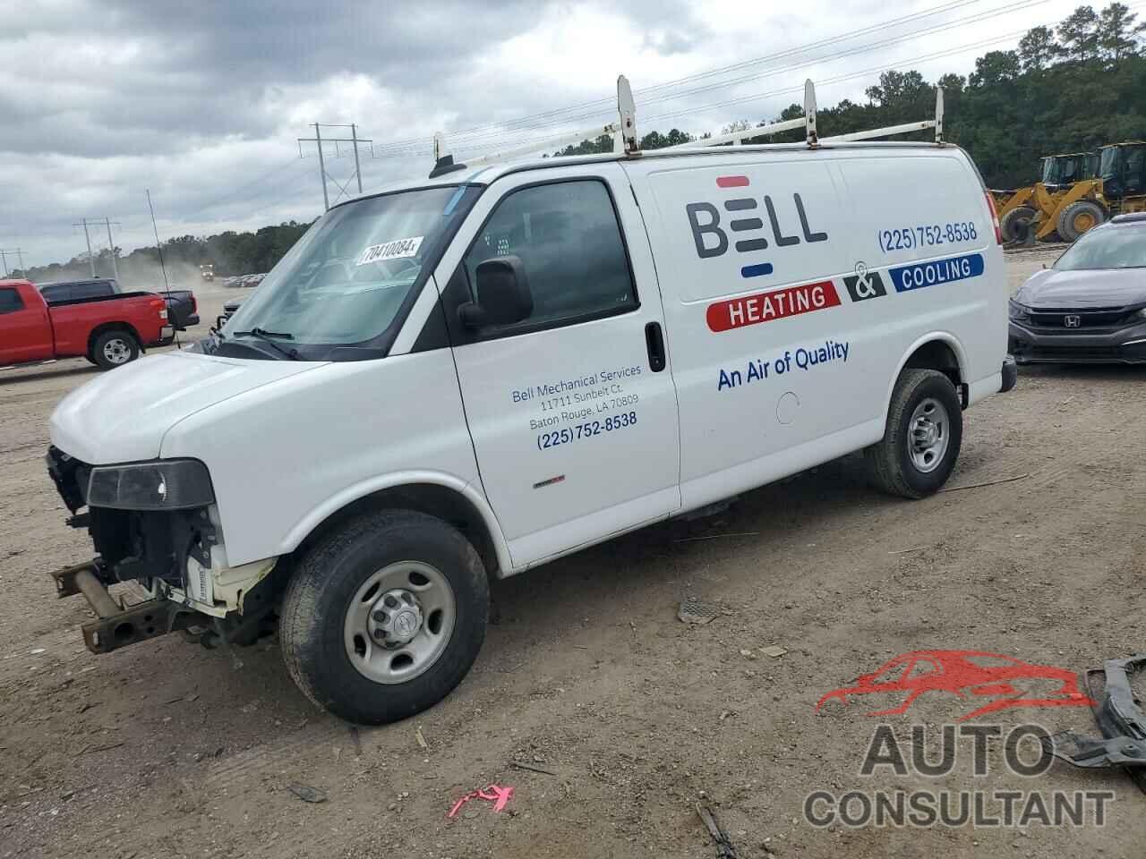 CHEVROLET EXPRESS 2018 - 1GCWGAF19J1228571
