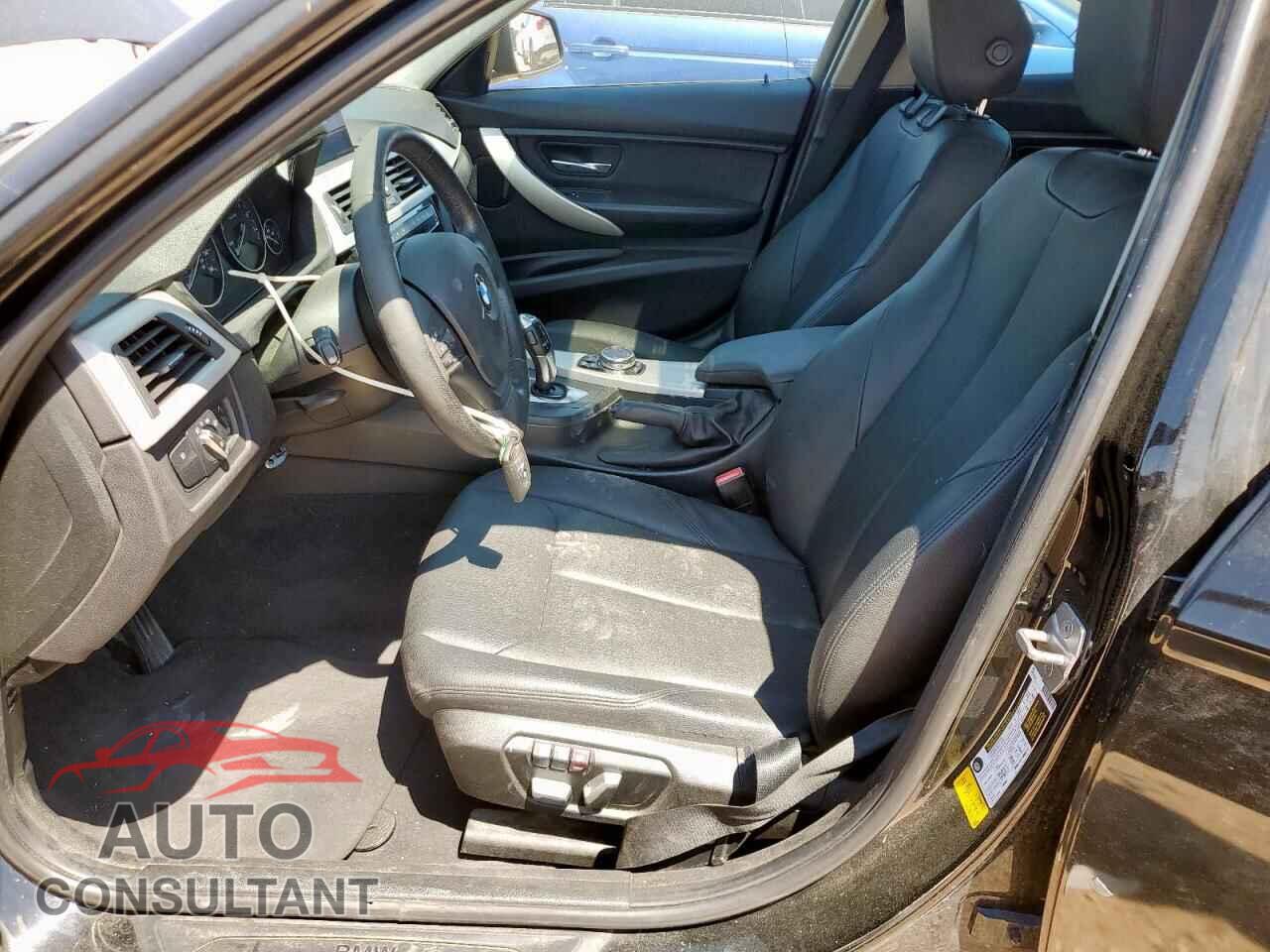 BMW 3 SERIES 2016 - WBA8E1G59GNU10253
