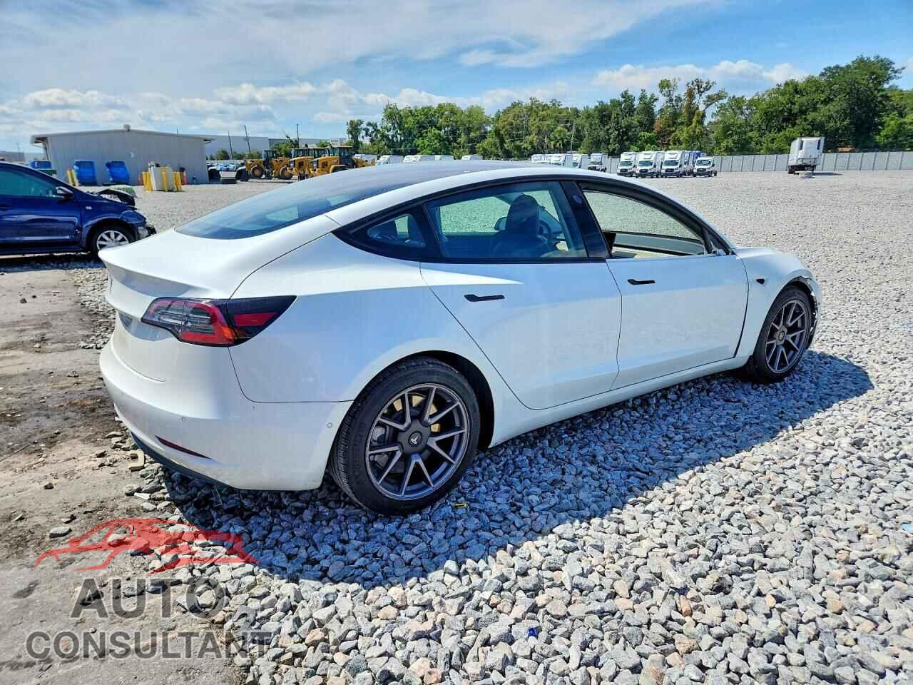 TESLA MODEL 3 2021 - 5YJ3E1EA0MF859876