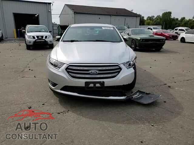 FORD TAURUS 2018 - 1FAHP2E81JG111650