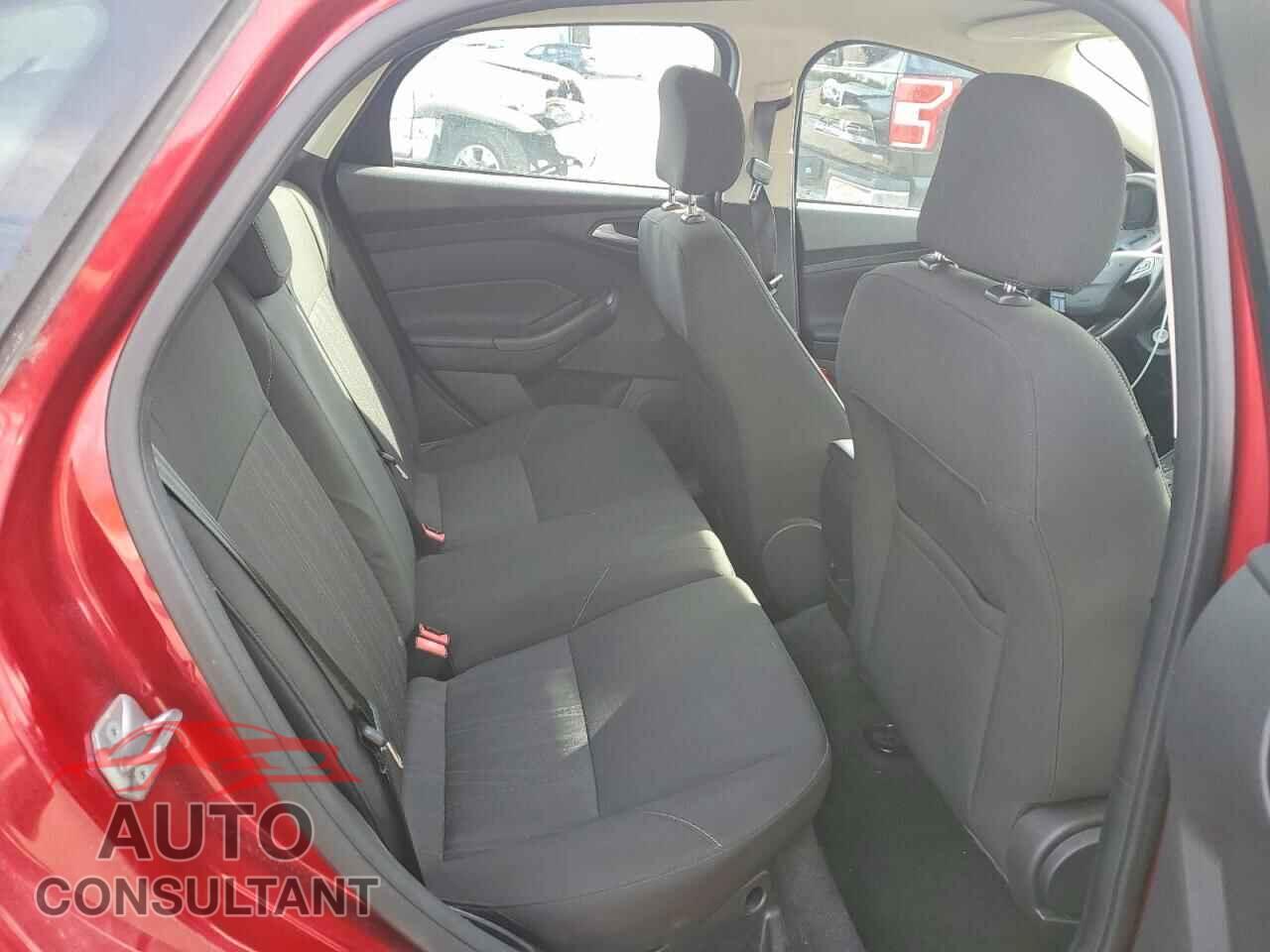 FORD FOCUS 2015 - 1FADP3K25FL285532