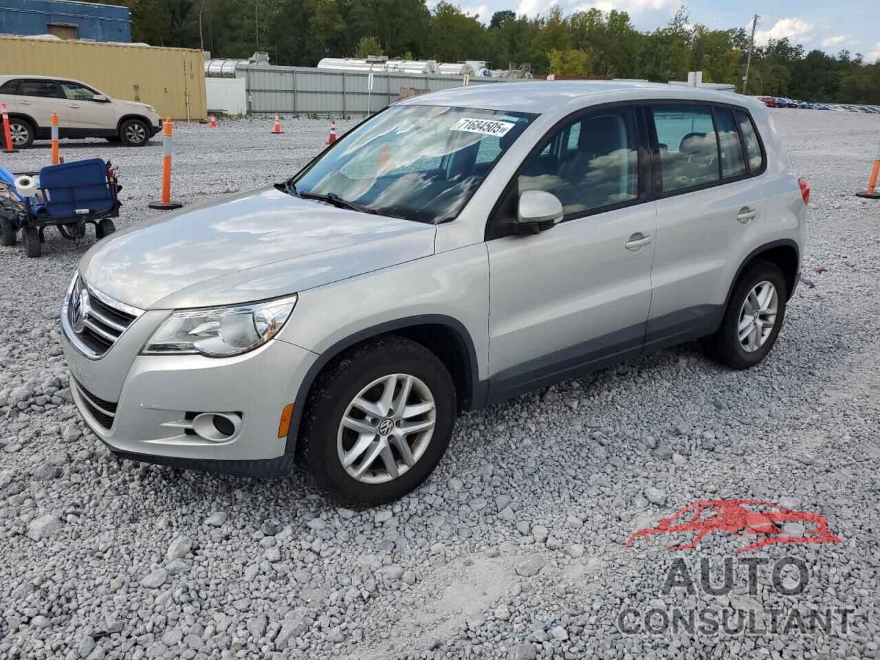 VOLKSWAGEN TIGUAN 2011 - WVGBV7AX1BW506236