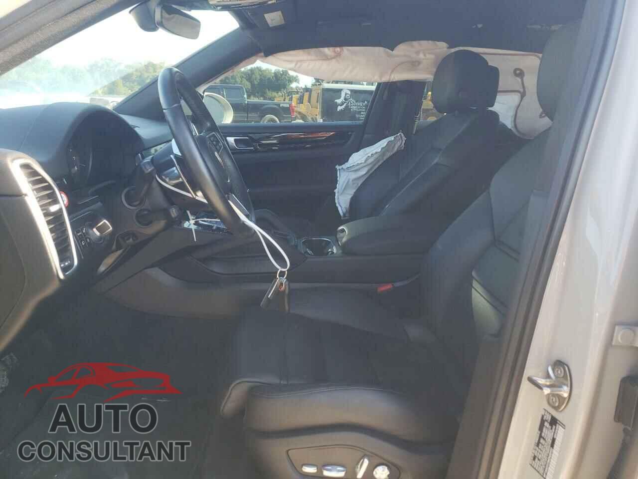 PORSCHE CAYENNE 2021 - WP1AA2AY2MDA00922