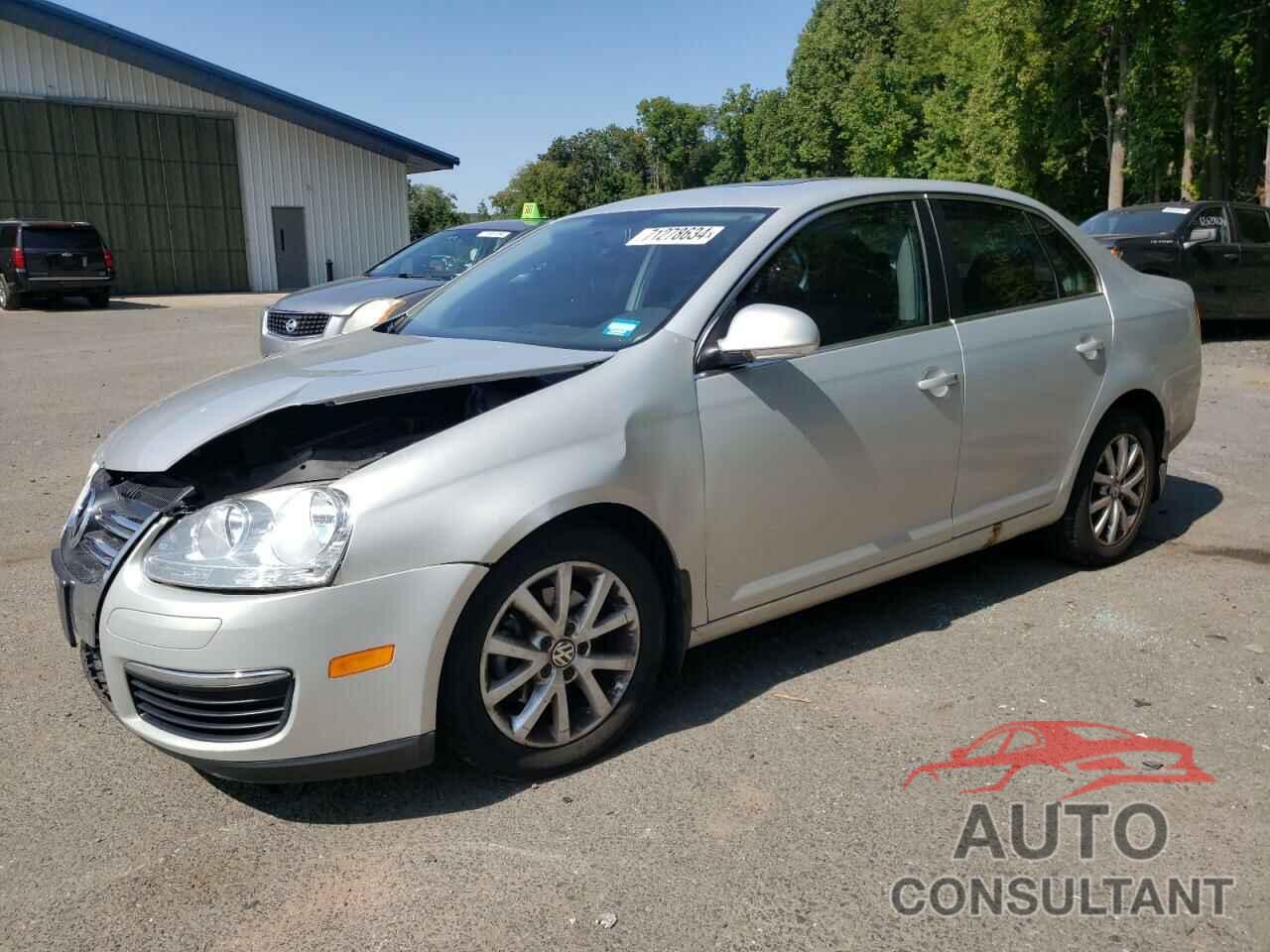 VOLKSWAGEN JETTA 2010 - 3VWRZ7AJ4AM061196