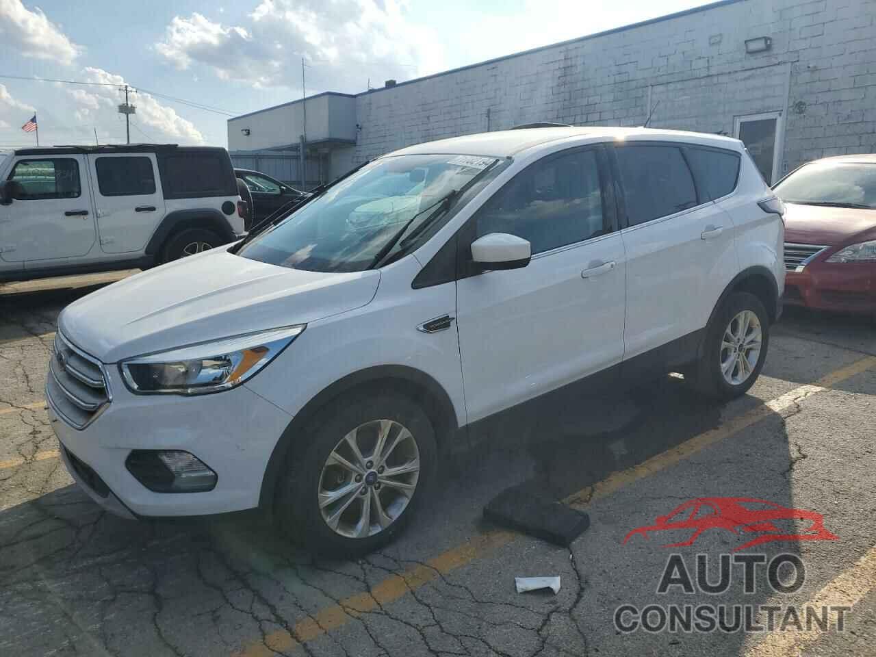 FORD ESCAPE 2017 - 1FMCU9GD6HUB08993