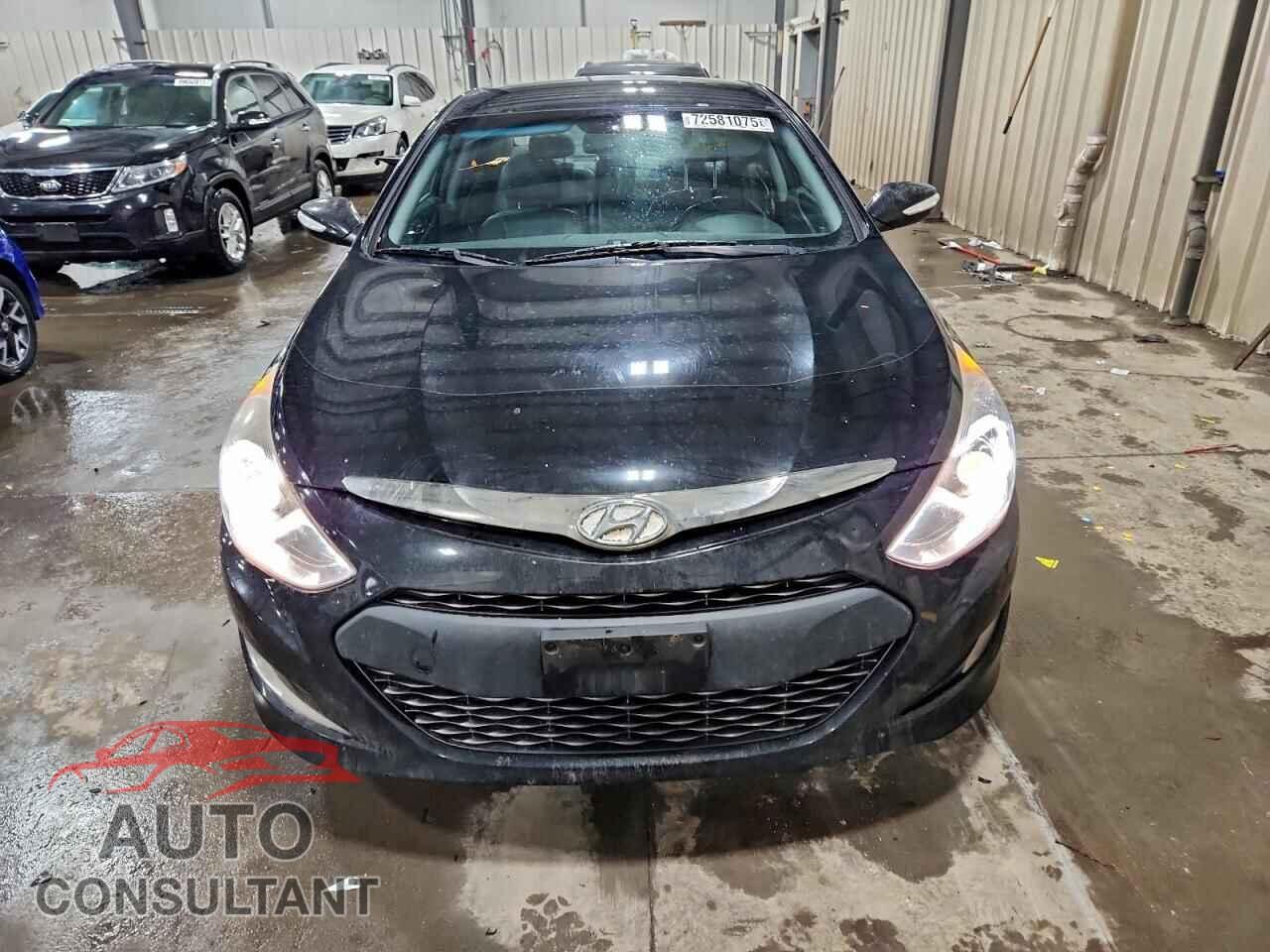 HYUNDAI SONATA 2013 - KMHEC4A45DA090604