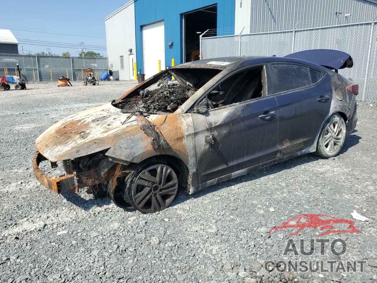 HYUNDAI ELANTRA 2019 - KMHD84LFXKU777147