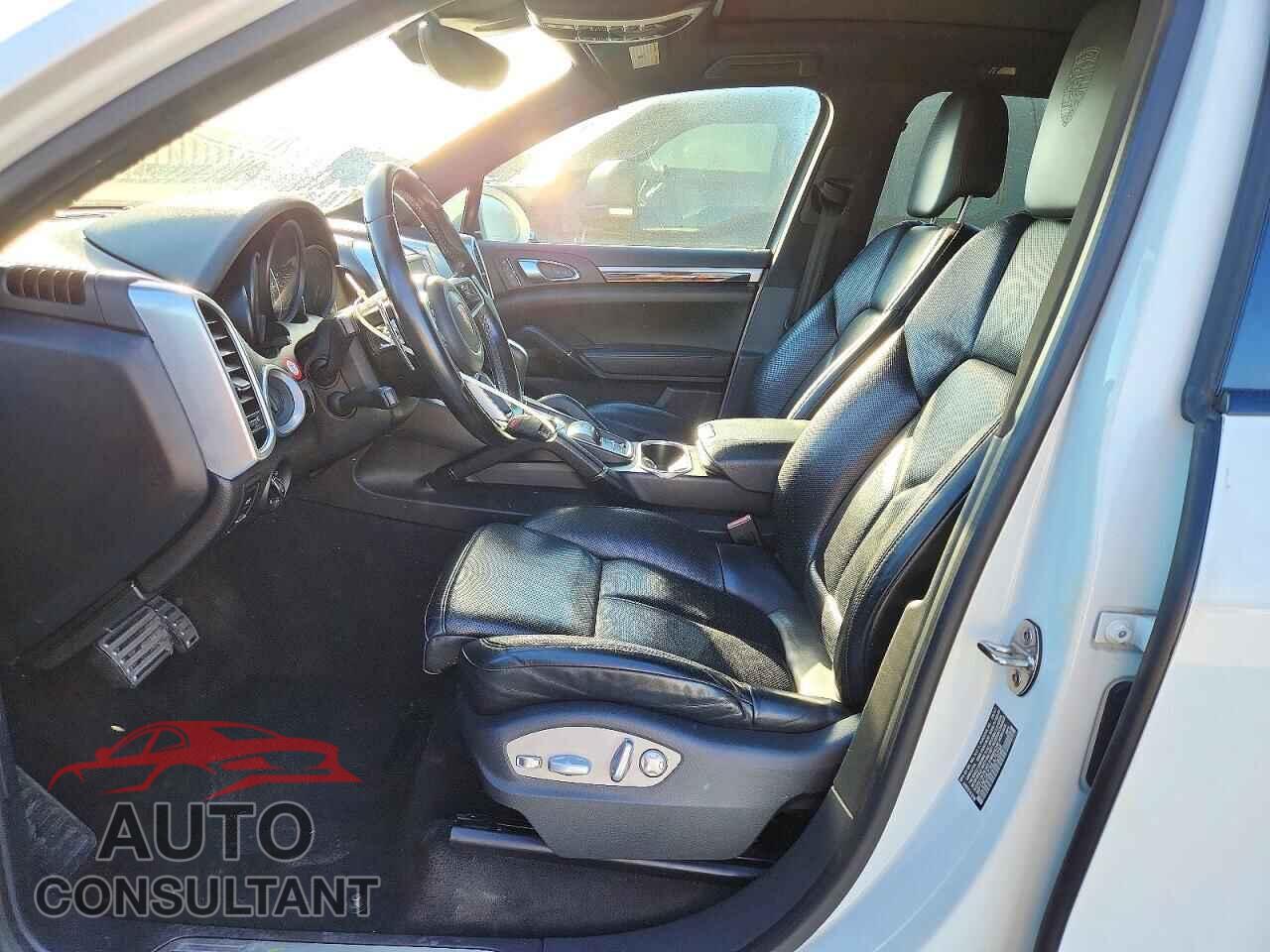 PORSCHE CAYENNE 2017 - WP1AE2A27HLA75594