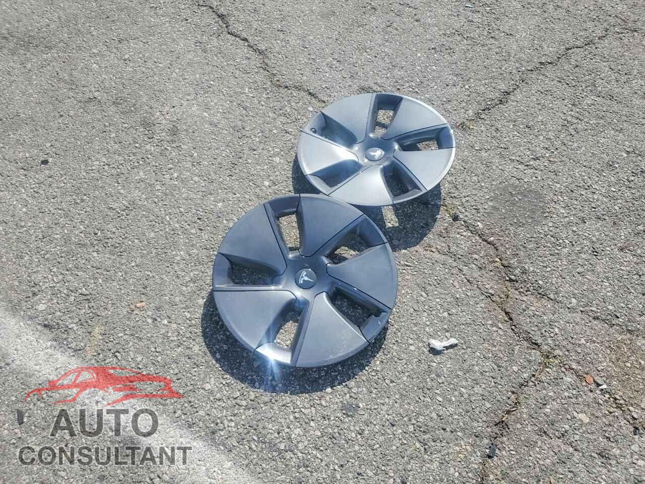 TESLA MODEL 3 2022 - 5YJ3E1EA2NF202837