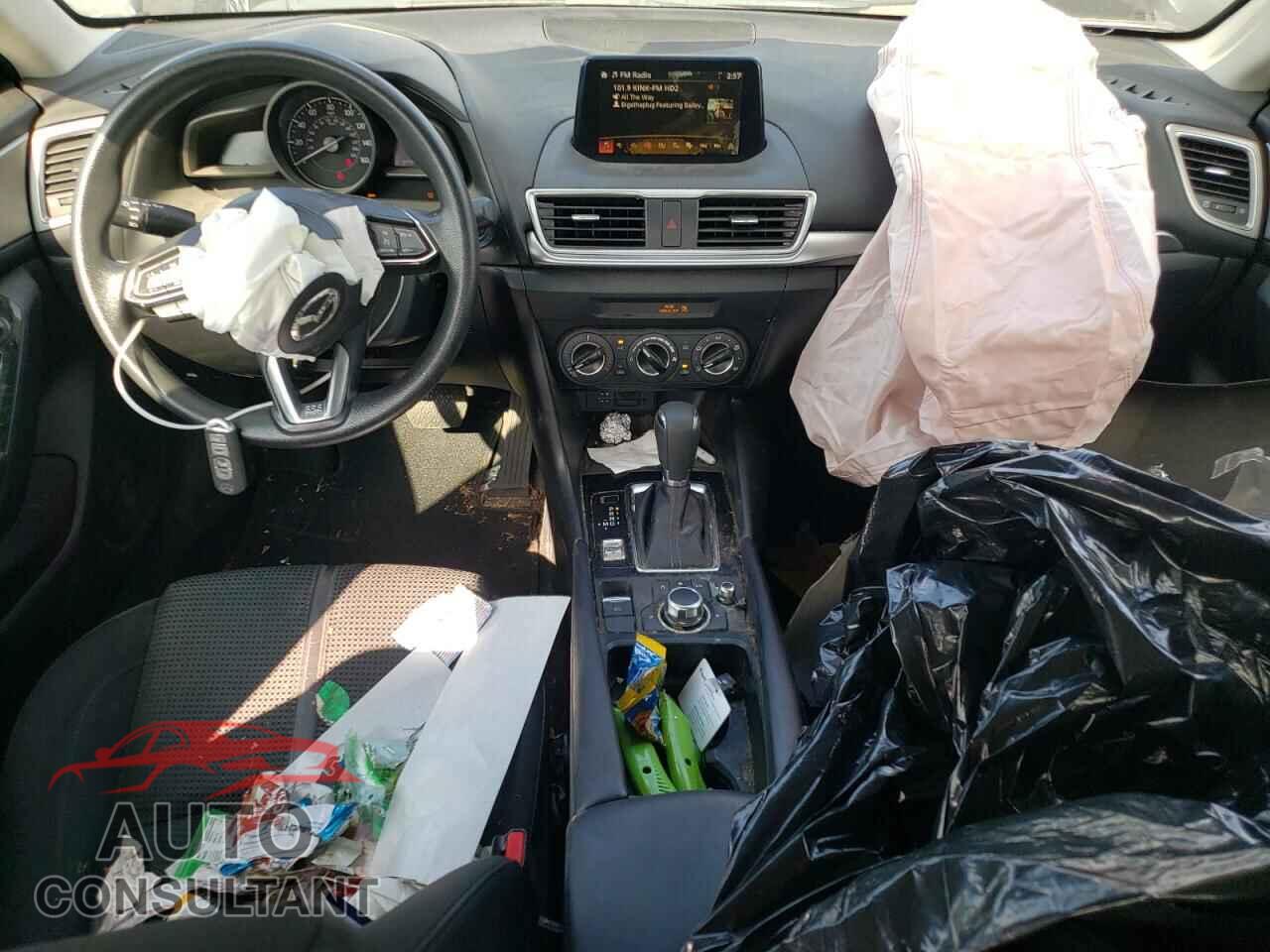 MAZDA 3 2017 - 3MZBN1U79HM113071
