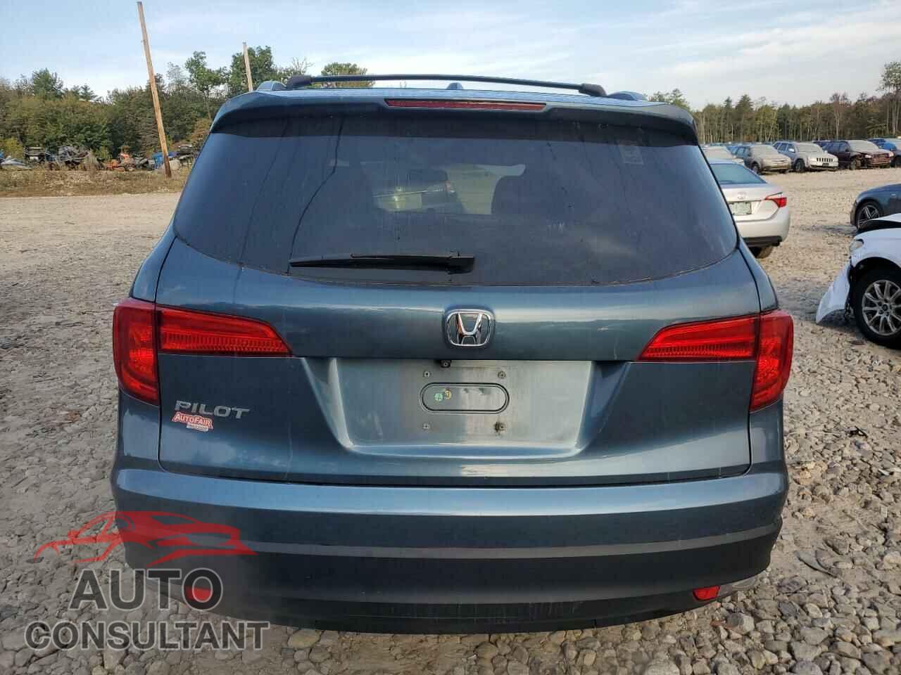 HONDA PILOT 2017 - 5FNYF5H88HB003623