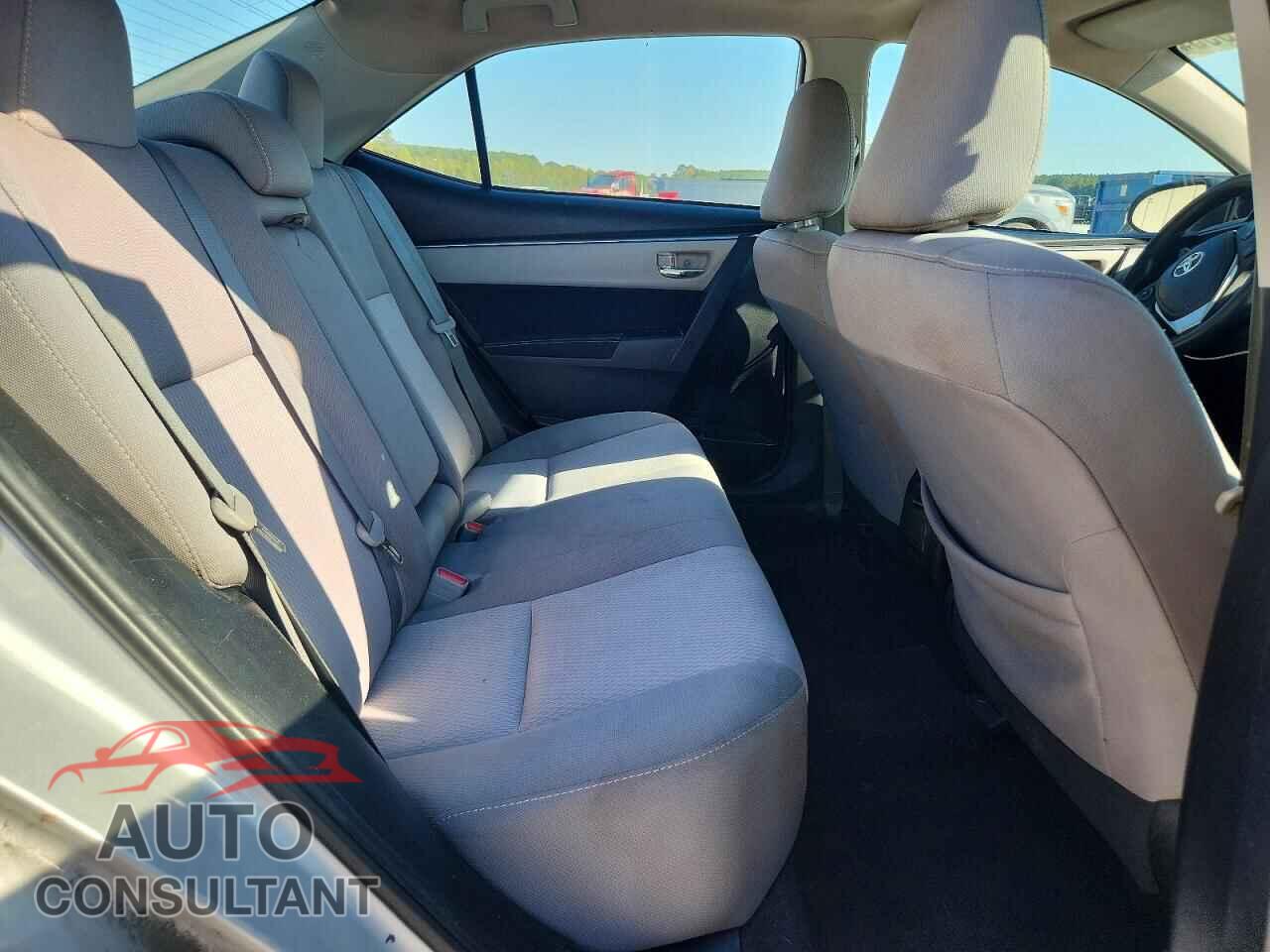 TOYOTA COROLLA 2015 - 2T1BURHE4FC261924