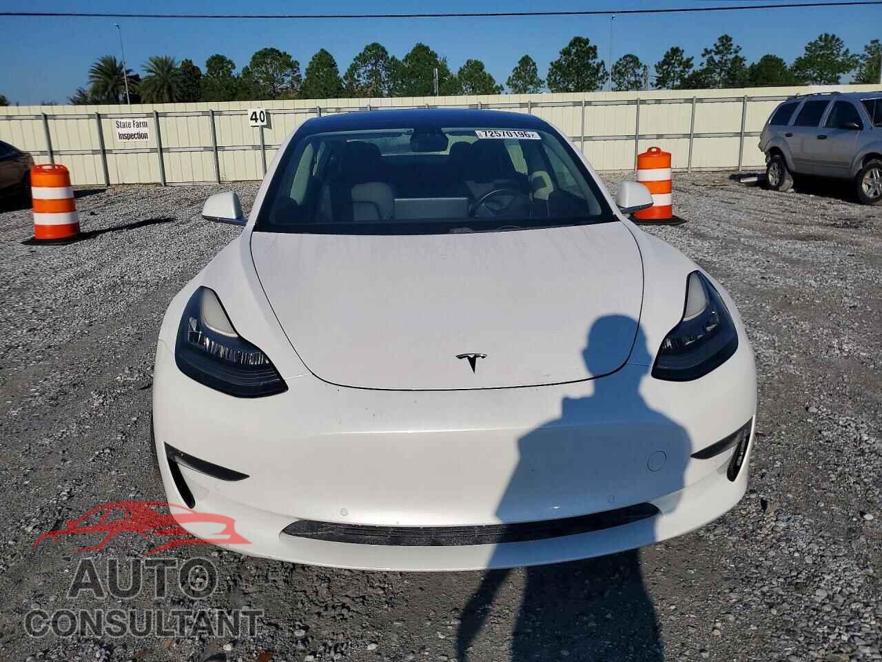 TESLA MODEL 3 2018 - 5YJ3E1EA4JF038811