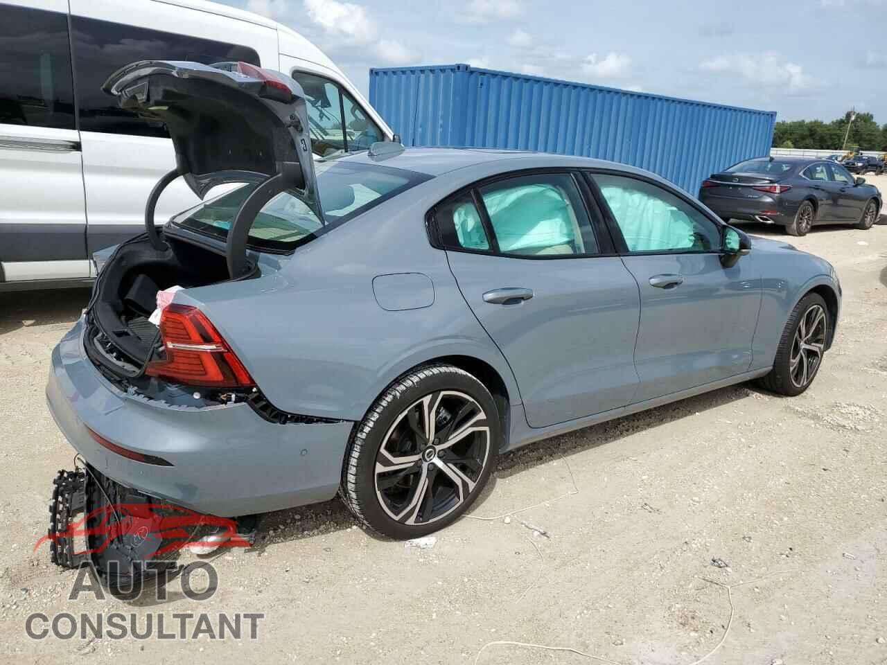 VOLVO S60 PLUS 2023 - 7JRL12FL2PG249071