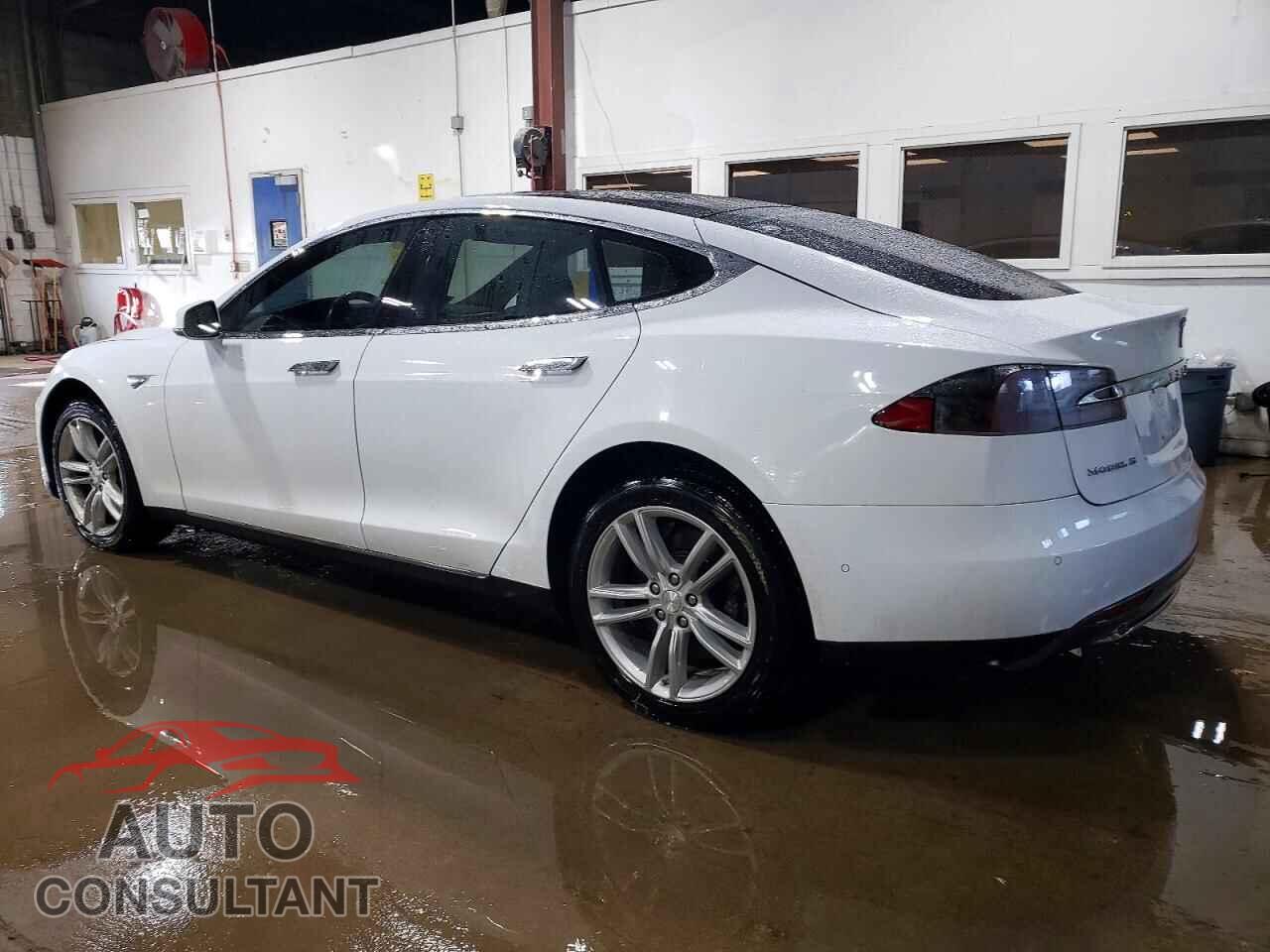 TESLA MODEL S 2015 - 5YJSA1E2XFF108402
