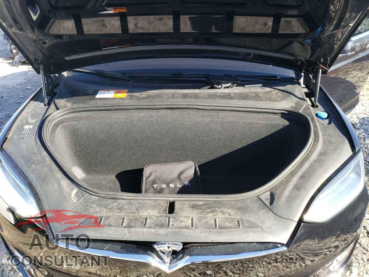 TESLA MODEL X 2017 - 5YJXCBE48HF052809