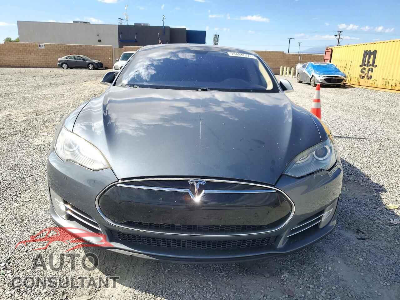 TESLA MODEL S 2014 - 5YJSA1H10EFP43713