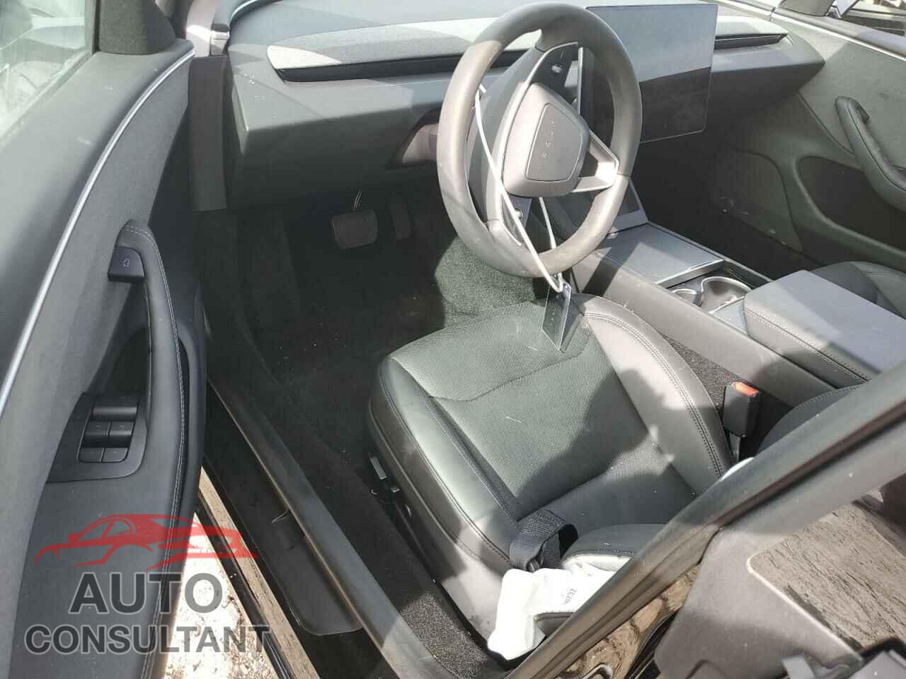 TESLA MODEL 3 2024 - 5YJ3E1EA3RF734877