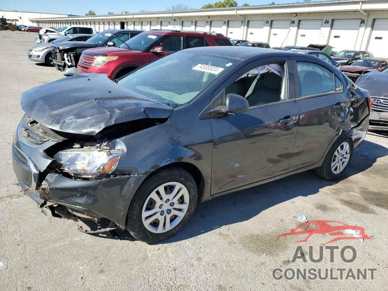 CHEVROLET SONIC 2017 - 1G1JB5SH1H4175014
