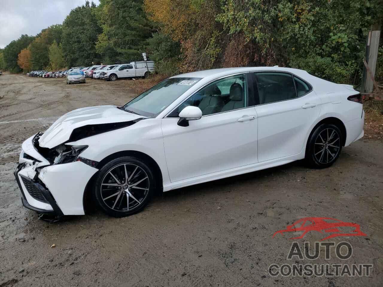 TOYOTA CAMRY 2022 - 4T1G11AK2NU642183