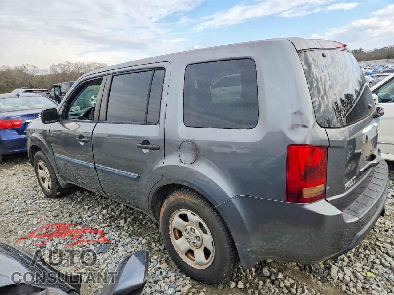 HONDA PILOT 2011 - 5FNYF4H28BB008527