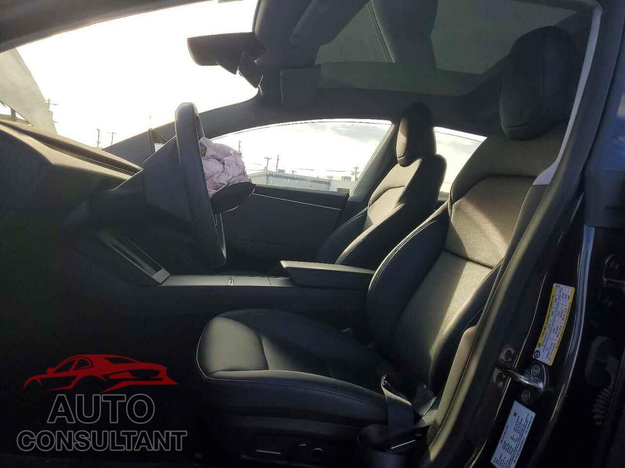 TESLA MODEL 3 2024 - 5YJ3E1EA4RF854512