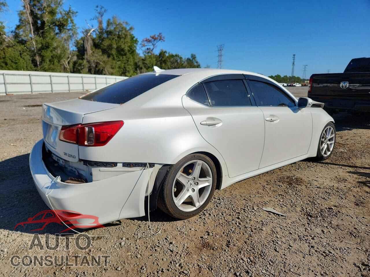LEXUS IS 2011 - JTHCF5C20B5048978