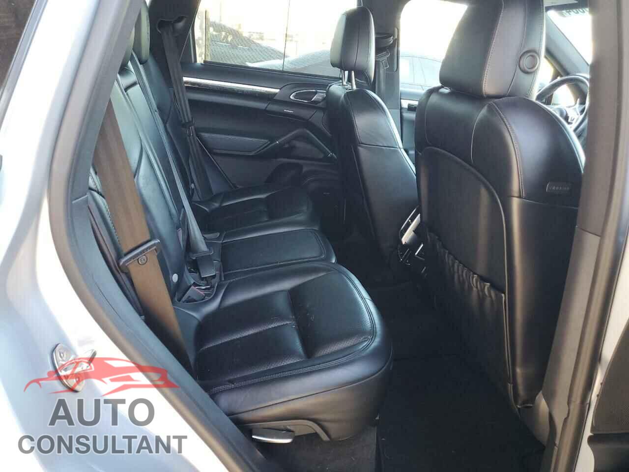 PORSCHE CAYENNE 2017 - WP1AA2A21HKA87077