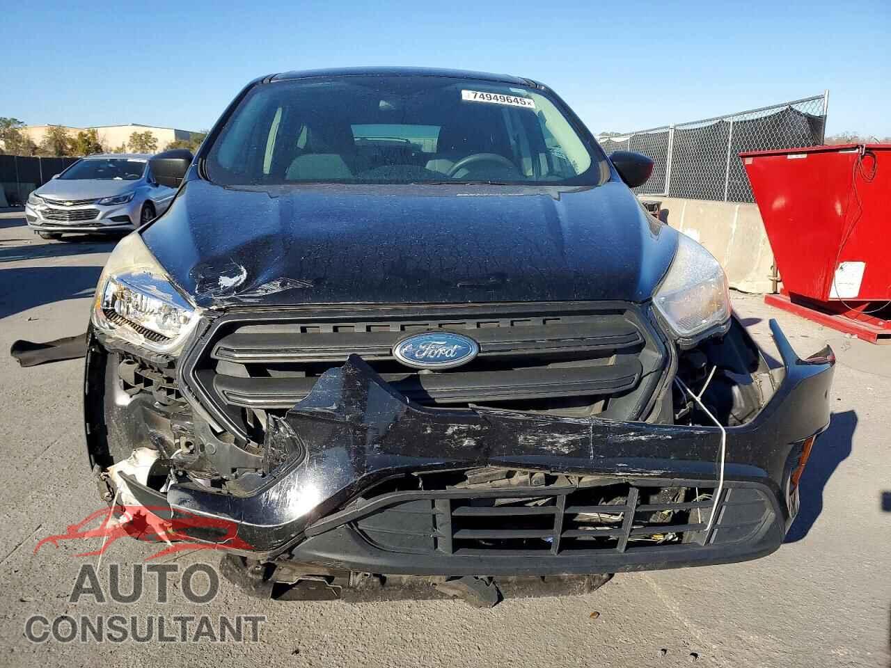 FORD ESCAPE 2017 - 1FMCU0F79HUD81837