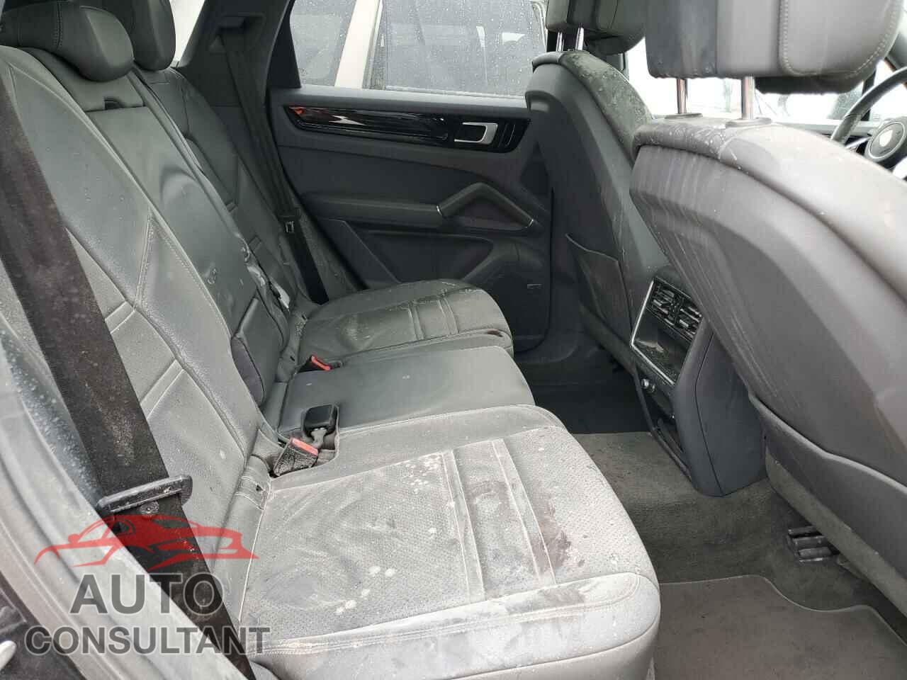 PORSCHE CAYENNE 2020 - WP1AA2AY2LDA05732