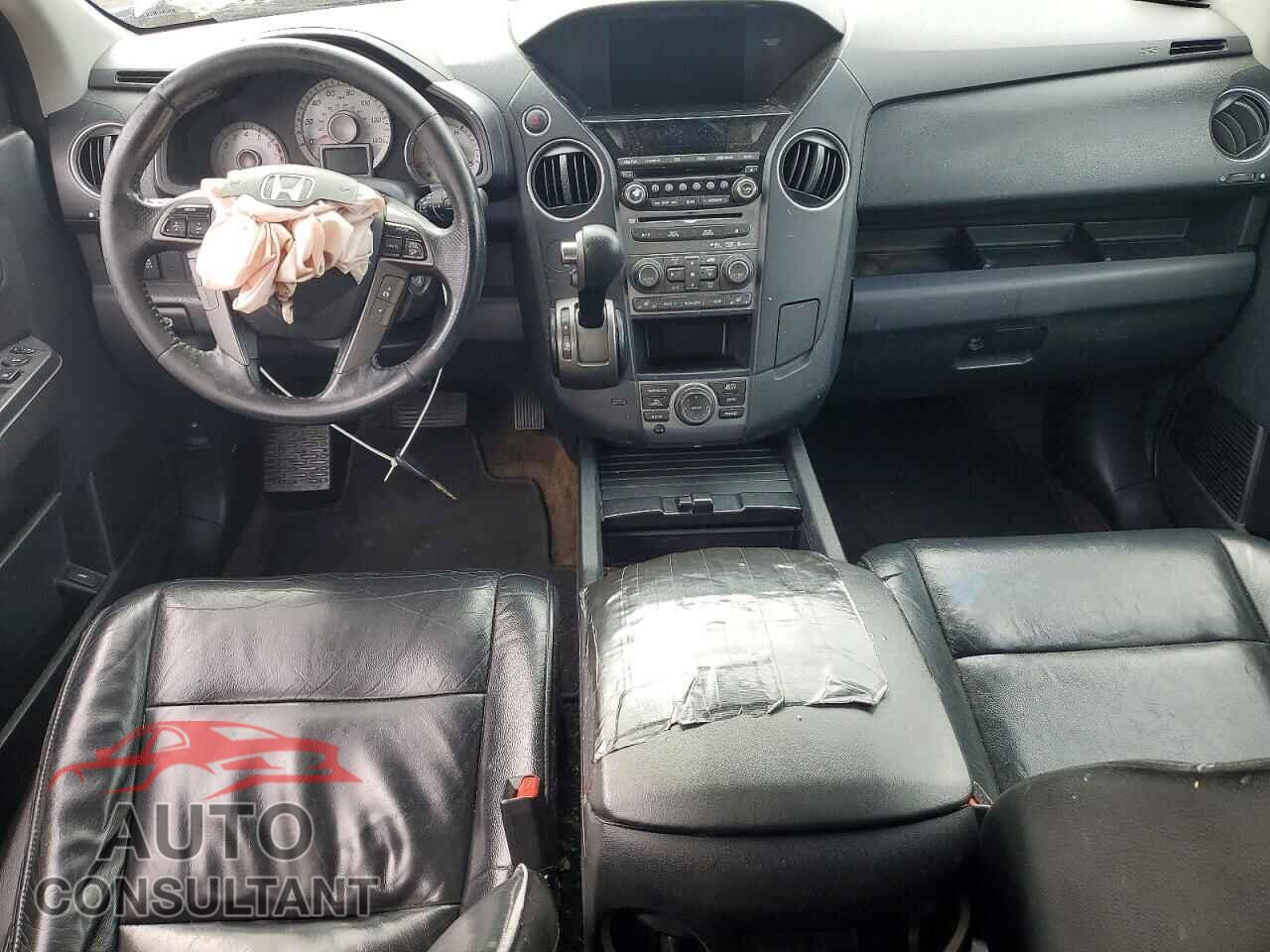 HONDA PILOT 2015 - 5FNYF3H97FB024263