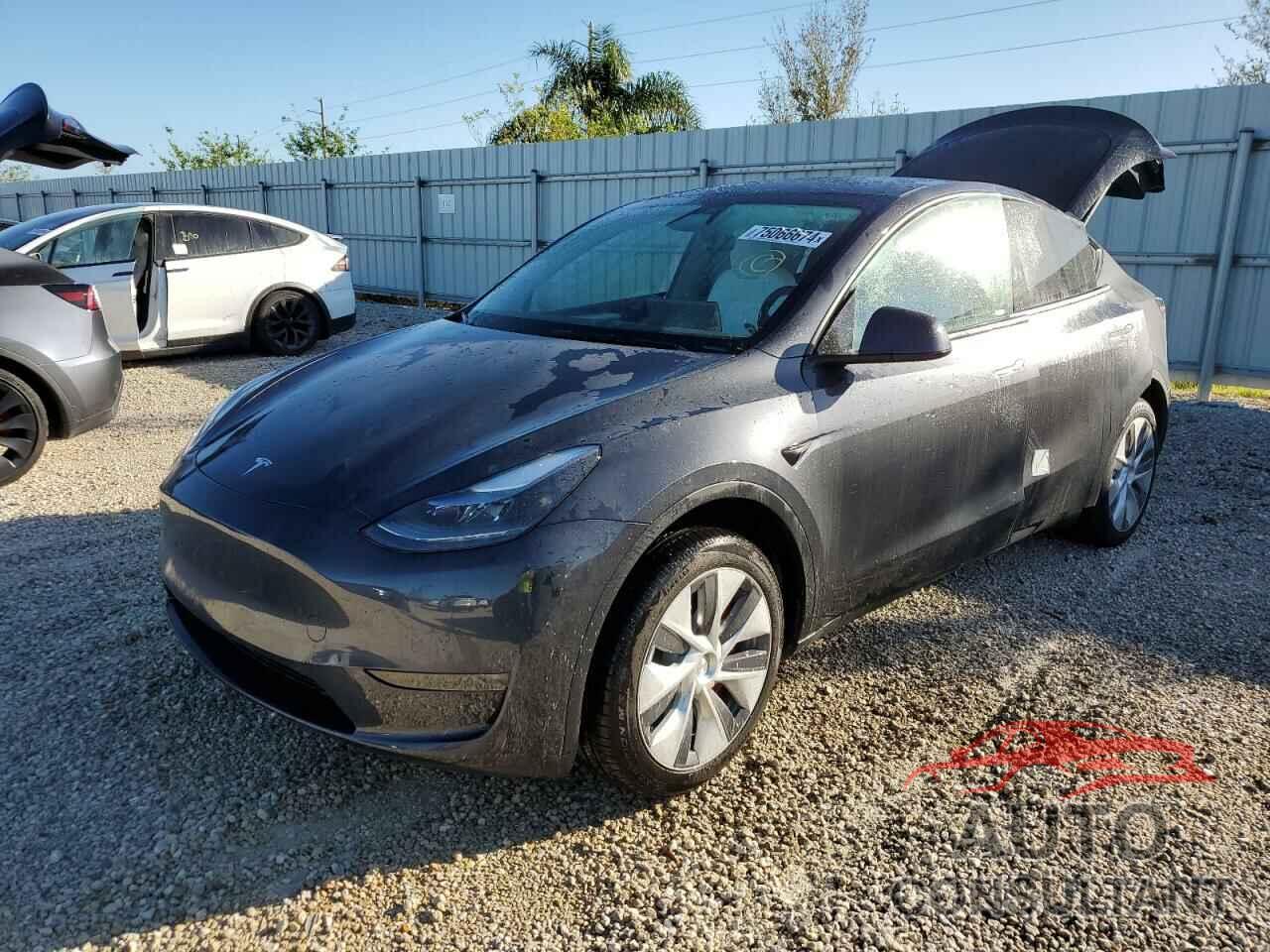 TESLA MODEL Y 2024 - 7SAYGDEE1RA282917