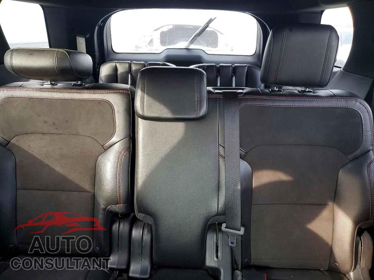 FORD EXPLORER 2018 - 1FM5K8D86JGB55638