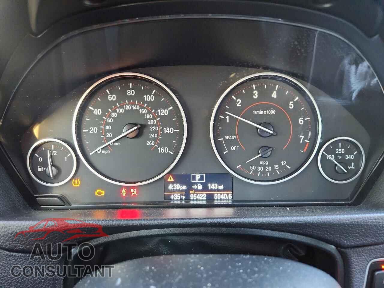 BMW 3 SERIES 2016 - WBA8E3G54GNU00578