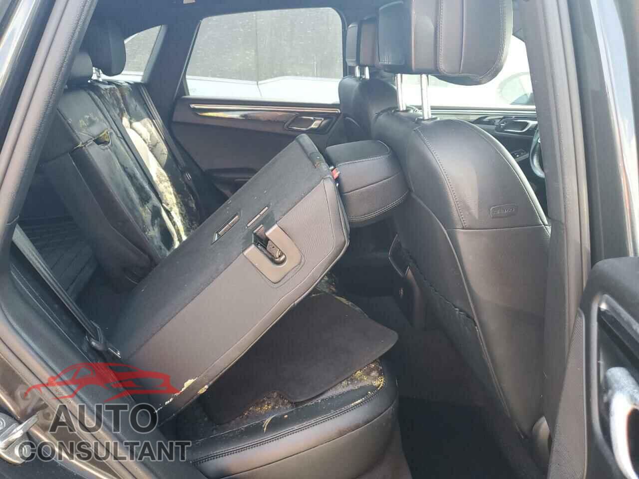 PORSCHE MACAN 2017 - WP1AA2A54HLB04474