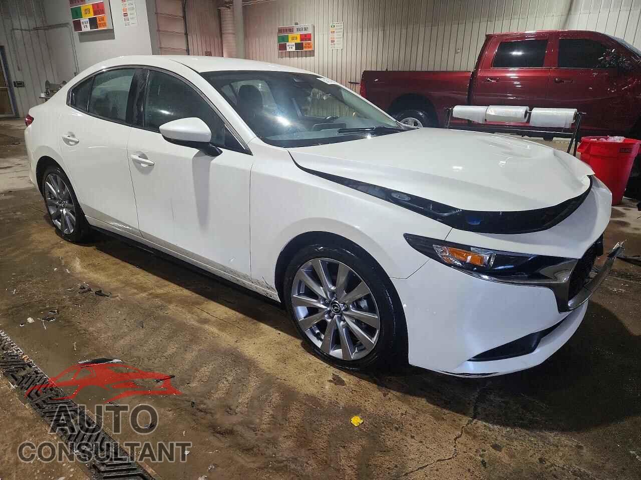 MAZDA 3 2022 - 3MZBPABL0NM301502