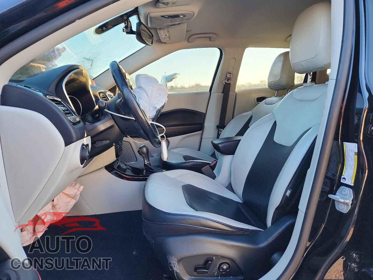 JEEP COMPASS 2020 - 3C4NJDCB2LT221503