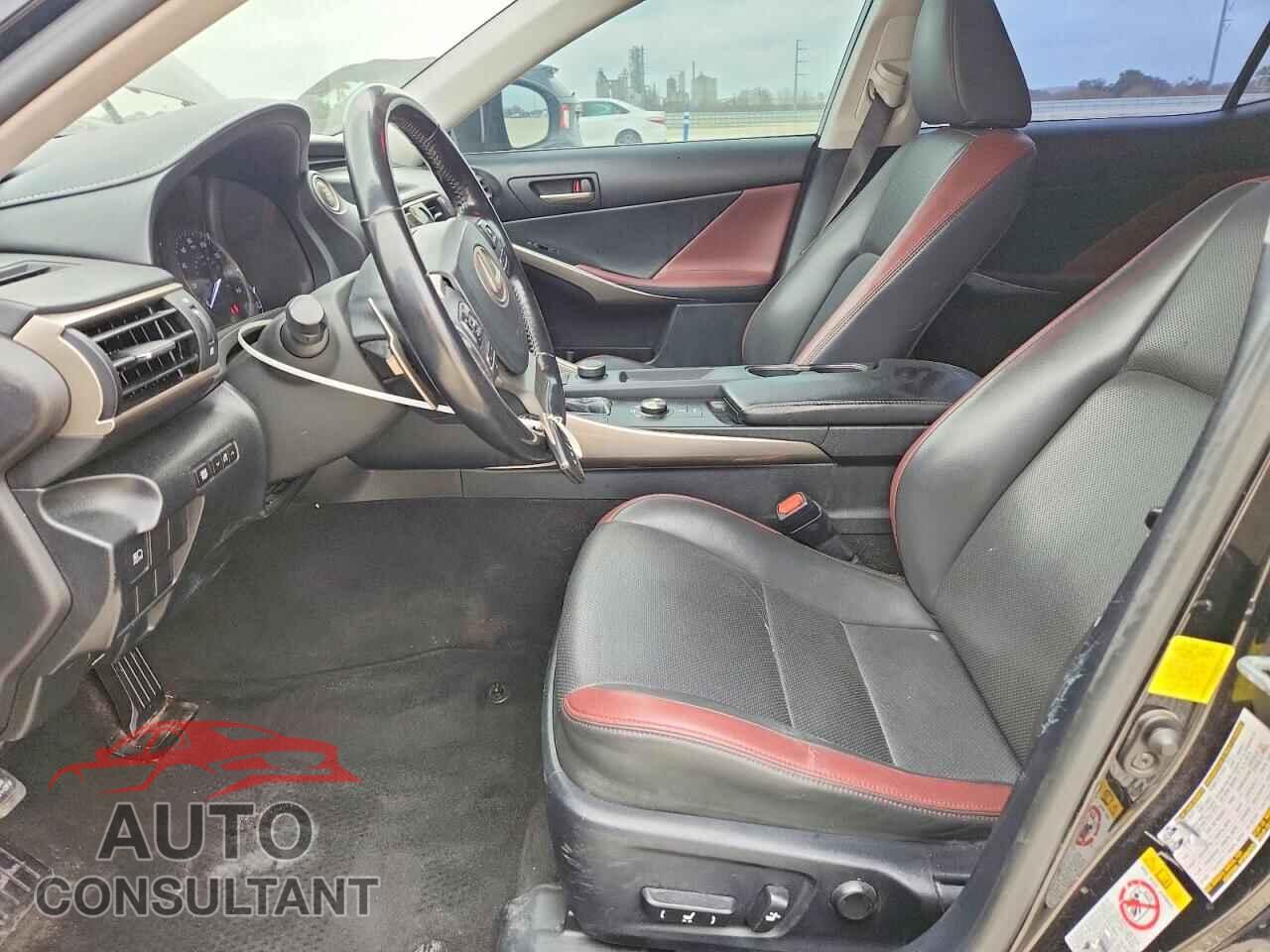 LEXUS IS 2017 - JTHBA1D23H5049701