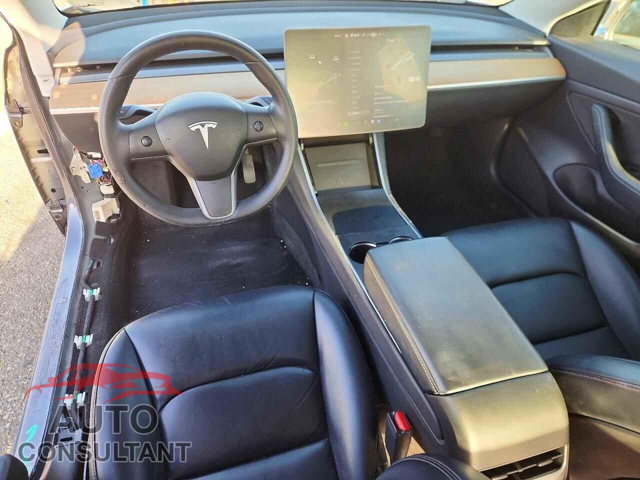 TESLA MODEL 3 2020 - 5YJ3E1EA7LF645689