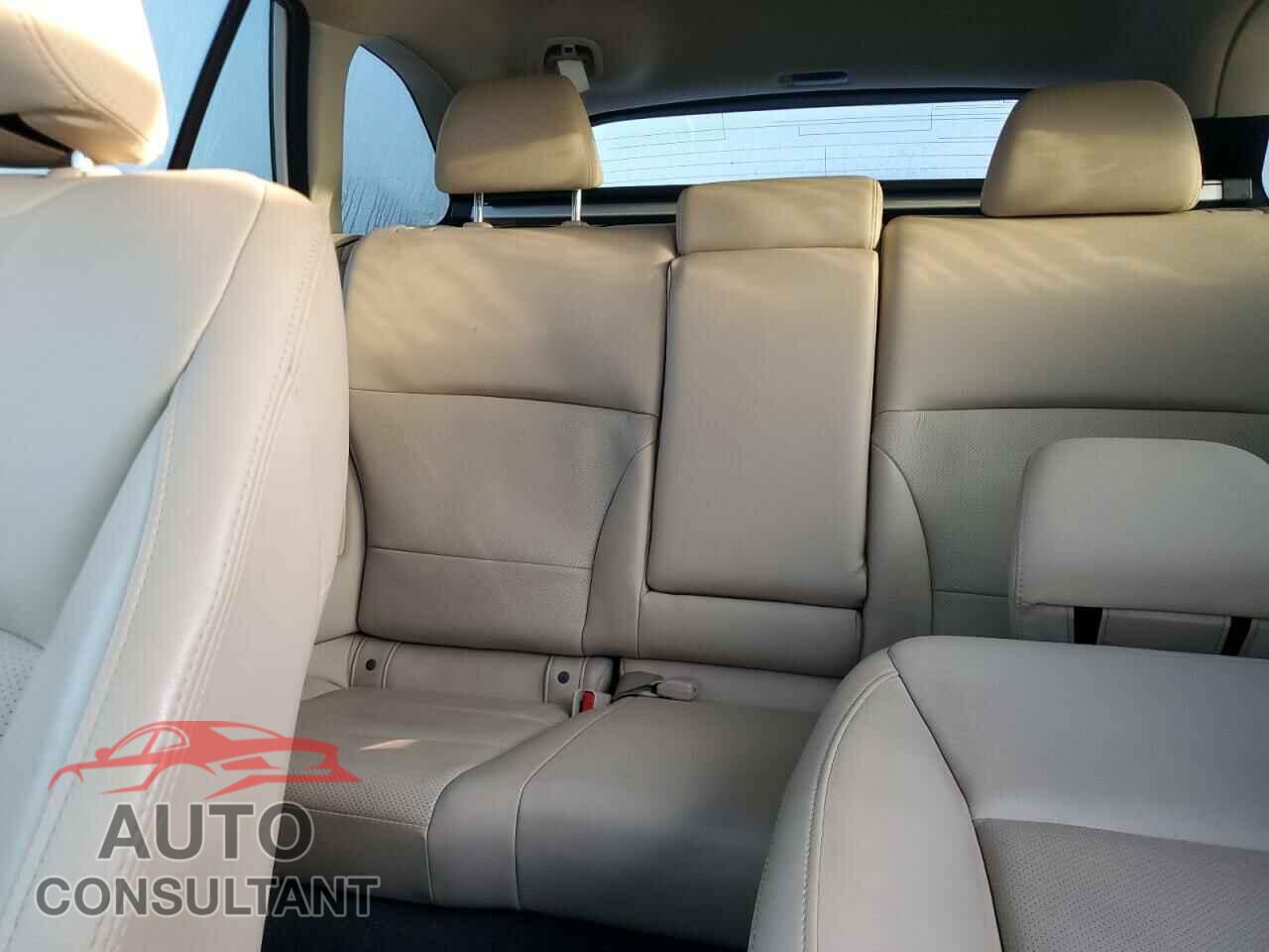 SUBARU OUTBACK 2017 - 4S4BSANC0H3330920